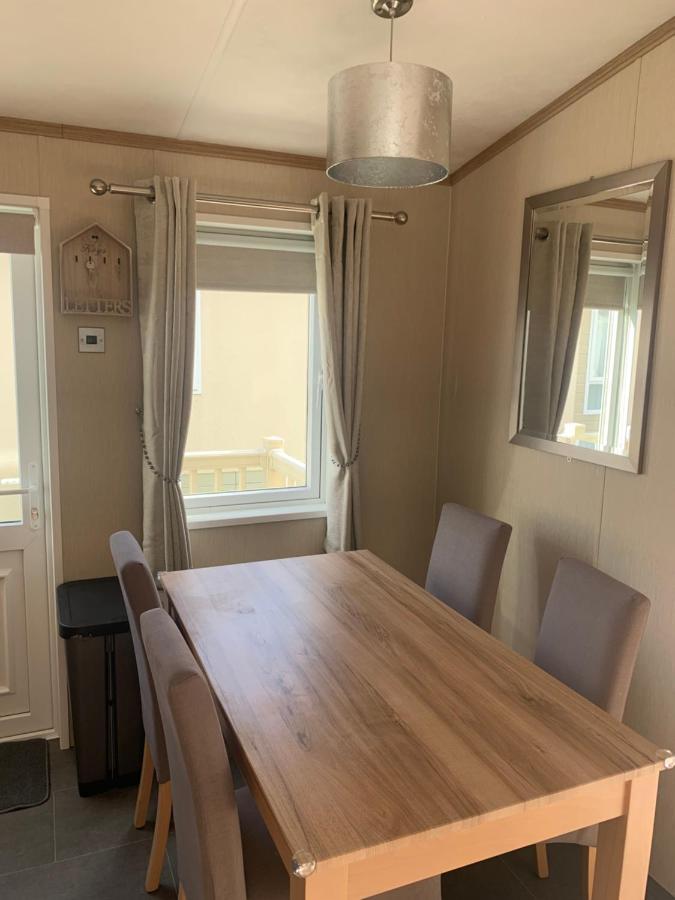 Hargrey Lodge Sun Valley سانت أوستيل المظهر الخارجي الصورة